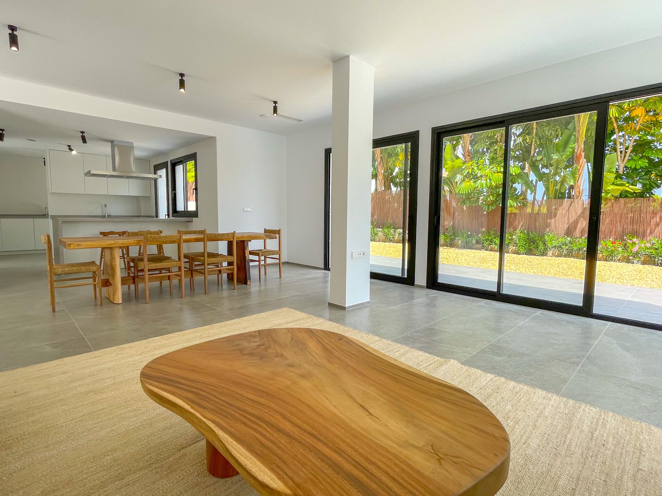 Villa en venta en Javea, nueva construcción a 5 minutos del Arenal
